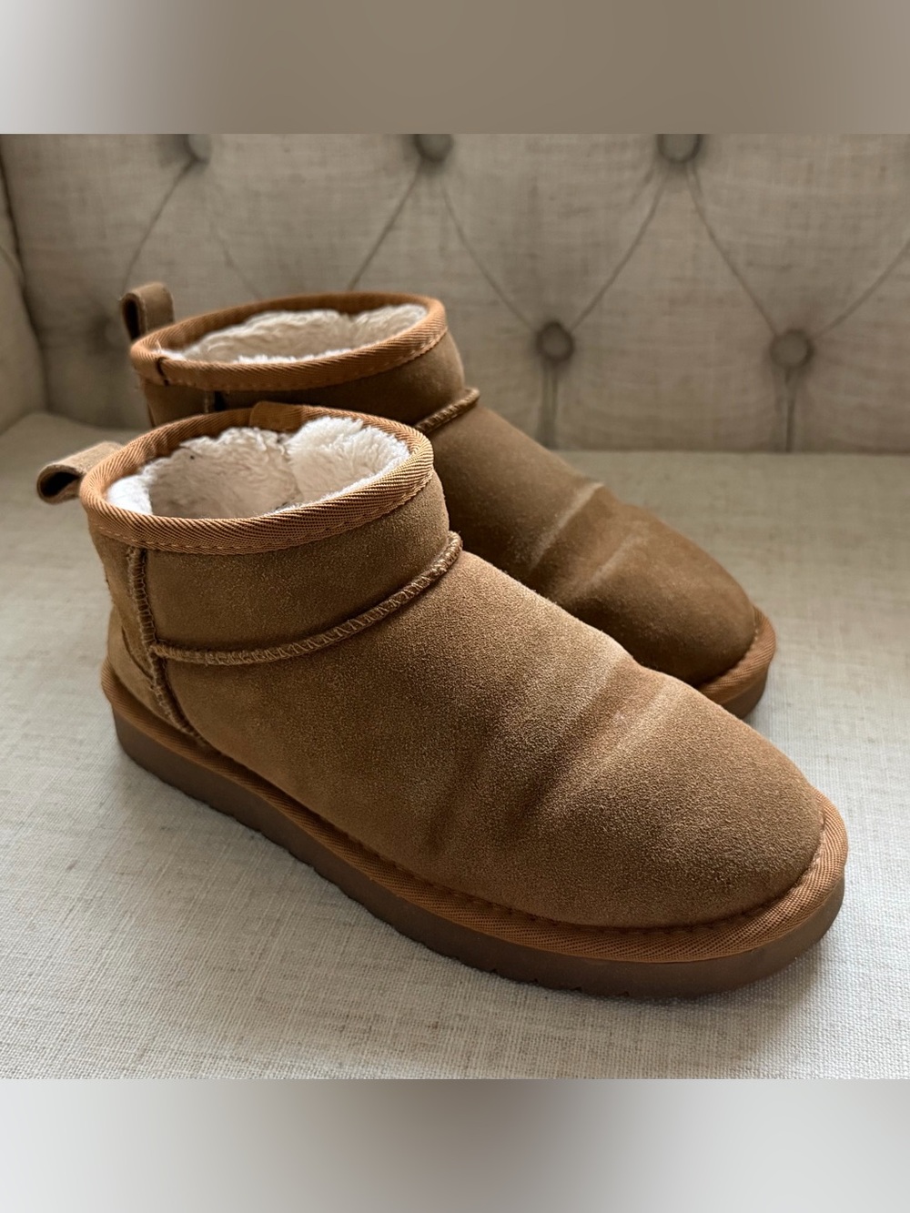 Short winter boots
